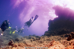 Underwater sunset by Kimmo Suupohja 